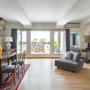 Attico Canal Grande A Palazzo Contarini Corfu Apartment