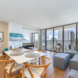 Waikiki Banyan W-ocean Views With Free Parking! Apartment Honolulu