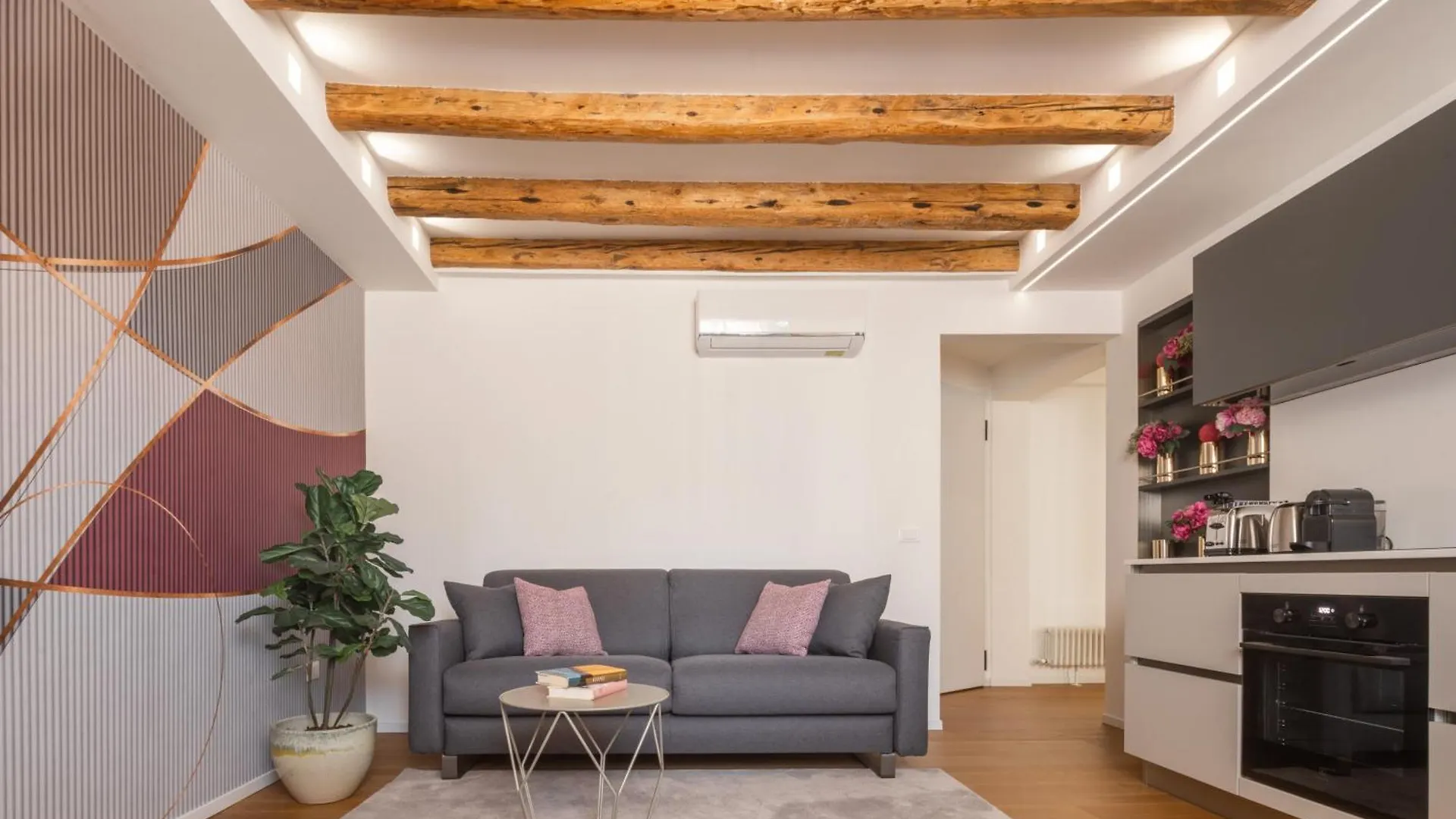 Ruga Bella Apartments R&R Venice 0*,  Italy